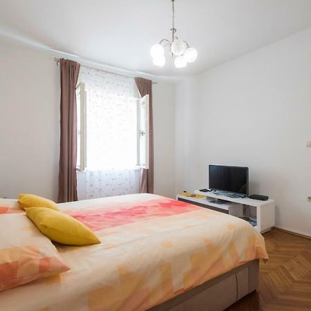 T&M Apartment With Parking In The Old Town Zadar Bagian luar foto