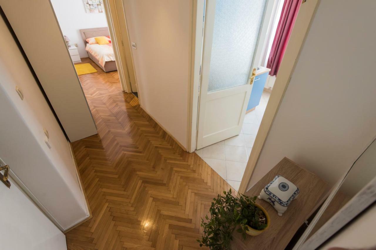 T&M Apartment With Parking In The Old Town Zadar Bagian luar foto