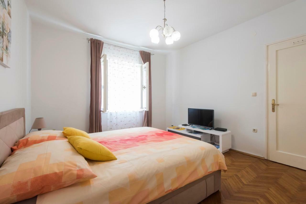 T&M Apartment With Parking In The Old Town Zadar Bagian luar foto