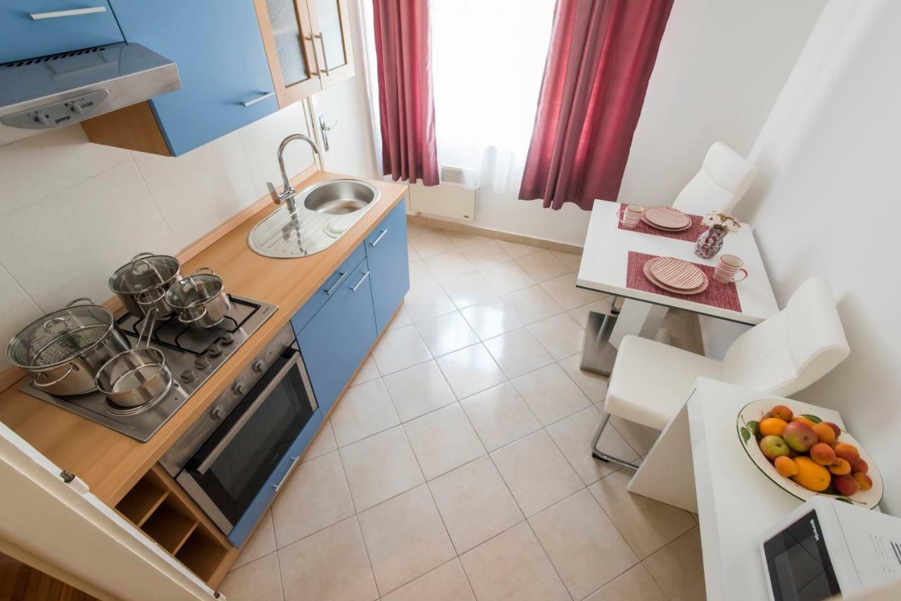 T&M Apartment With Parking In The Old Town Zadar Bagian luar foto
