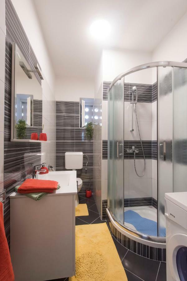 T&M Apartment With Parking In The Old Town Zadar Bagian luar foto